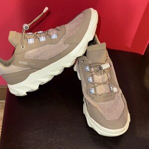 Ecco MX Taupe Sneakers women’s 39